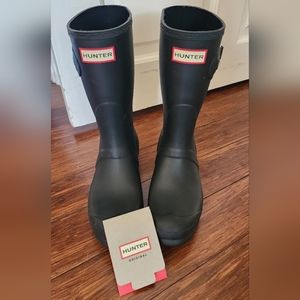Hunter mid calf boots (NWOT)